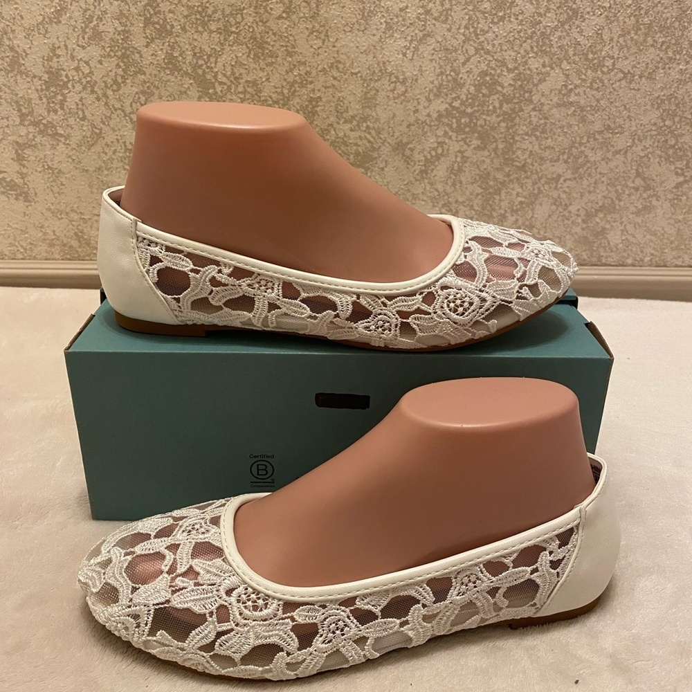Greatonu White Mesh Embroidered Lace Flats